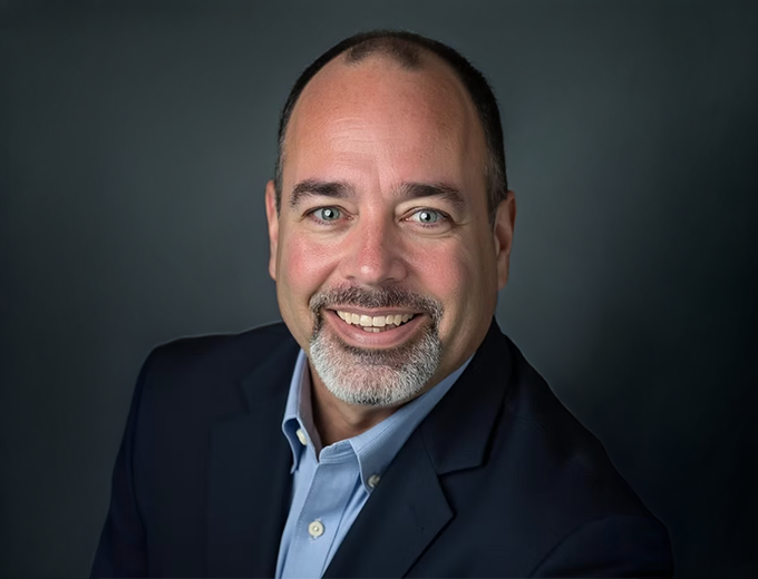 chris-calhoun-headshot